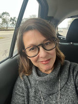 Linda R.